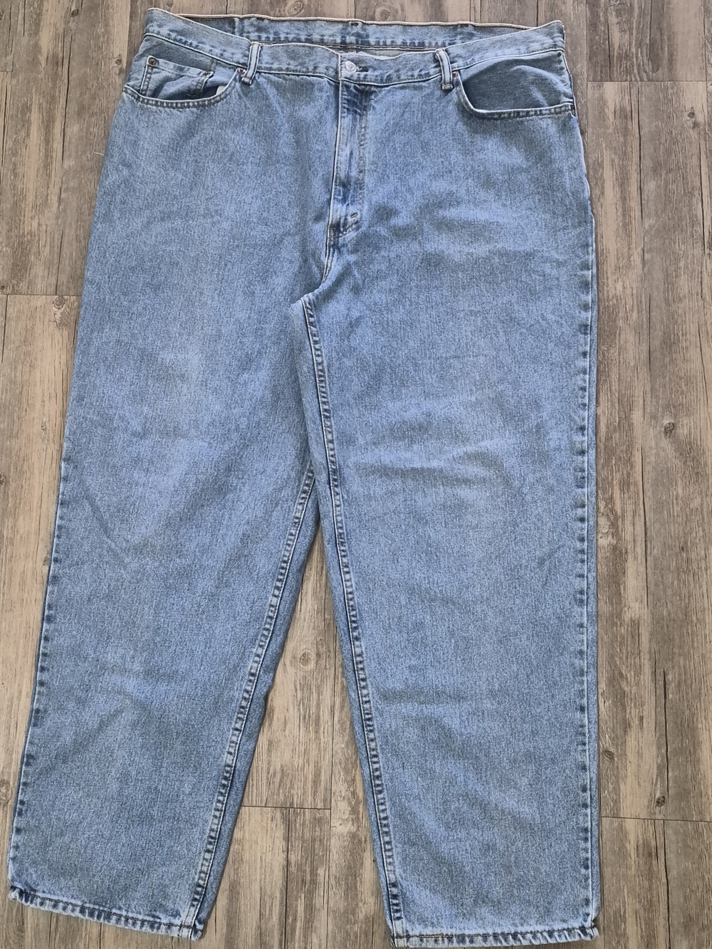 Vintage Levi's 560 Jeans Mens 44x32 (fit 44x30) Tapered leg Baggy Light Wash